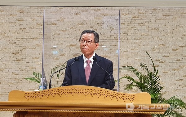 손양원 목사 70주년 기념 감사예배에서 설교하는 정주채 목사