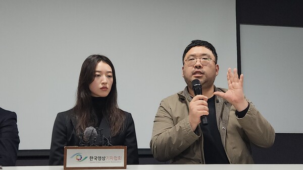 외로운 싸움 중인 성폭행 피해자들을 사회가 알아줘야 한다고 강조하는 조성현 피디